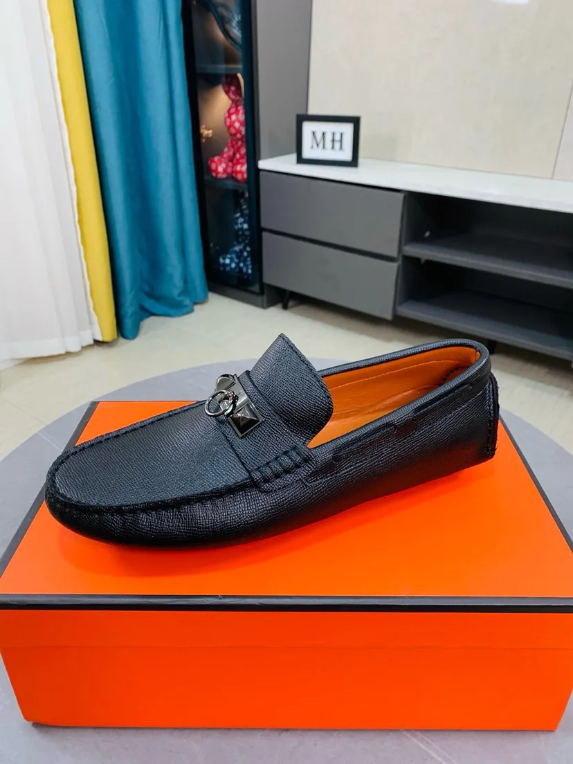 Men's men's shoes 💰458🌹🌹 Comes with packaging [Hermès] Hermès 🚹 Men's new bean slip-on shoes, full of charm, luxury style gentleman's shoes. Hermès exquisite hardware buckle accessories (❌refuse to fade) embossed design elements... interpret the brand image design concept 👑 Material imported cowhide ➕ Selected genuine leather lining ➕ Brand wear-resistant sole stitching 🔍🔍 Size: 38-44